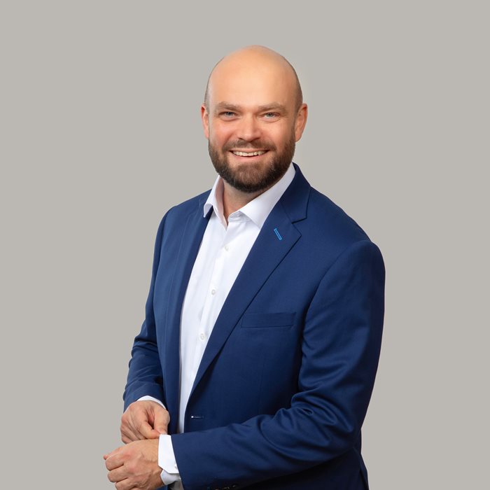 Investor Image Missing